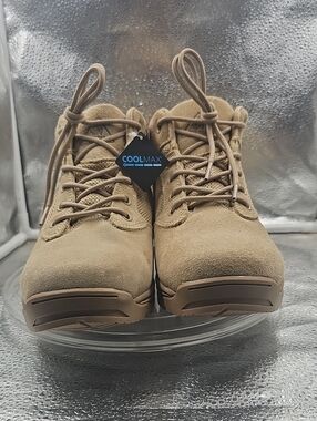 T Tan Ryno Gear Shoes Size 8.5